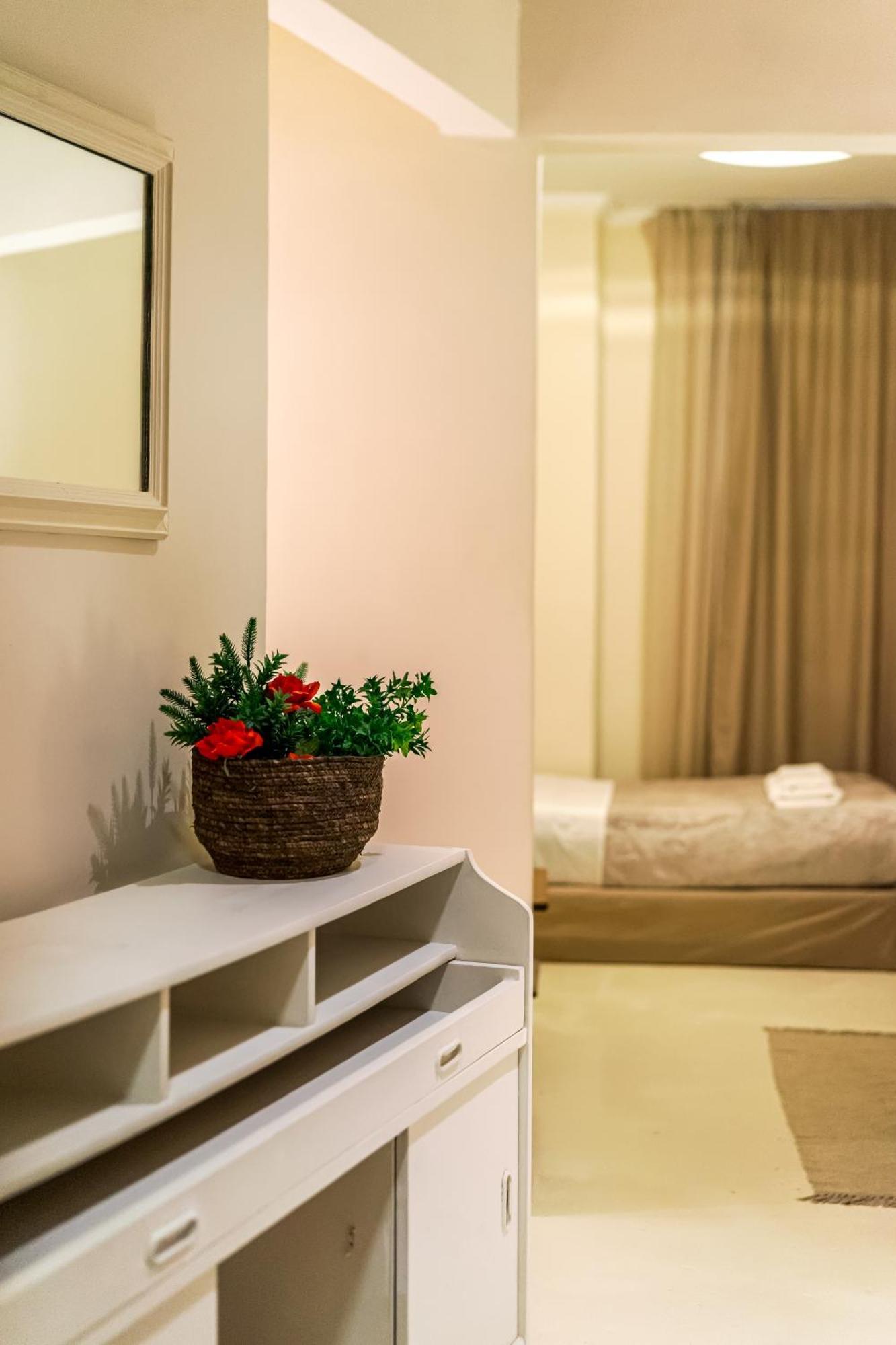 Filopappou Decent Apartment Αθήνα Εξωτερικό φωτογραφία